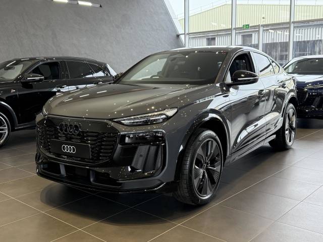 Audi Q6 Sportback e-tron AUDI Q6 Sportback Black Edition e-tron performance 225,00 kW SUV Electric Magnet grey, solid