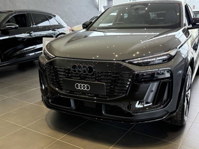 Audi Q6 Sportback e-tron AUDI Q6 Sportback Black Edition e-tron performance 225,00 kW