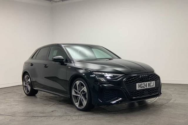 Audi A3 Sportback 1.5 Black Edition 35 TFSI  150 PS 6-speed Hatchback Petrol Mythos black, metallic