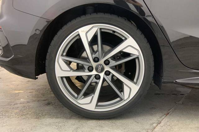 2024 Audi A3 Sportback 1.5 Black Edition 35 TFSI  150 PS 6-speed