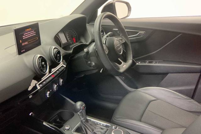 2020 Audi Q2 1.5 Black Edition 35 TFSI  150 PS S tronic