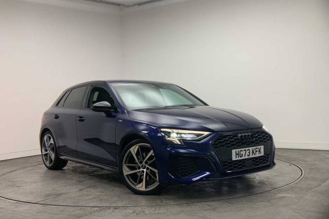 Audi A3 Sportback 1.5 Black Edition 35 TFSI  150 PS S tronic Hatchback Petrol Navarra blue, metallic
