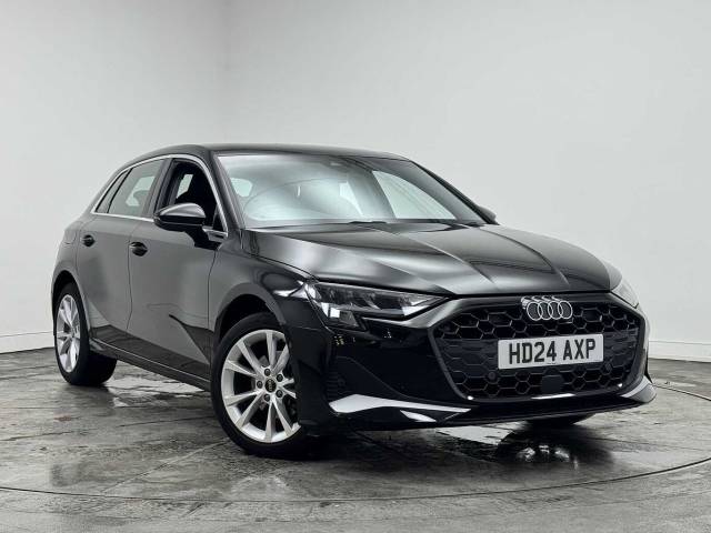 Audi A3 Sportback 1.5 Sport 30 TFSI  116 PS S tronic Hatchback Petrol Mythos black, metallic