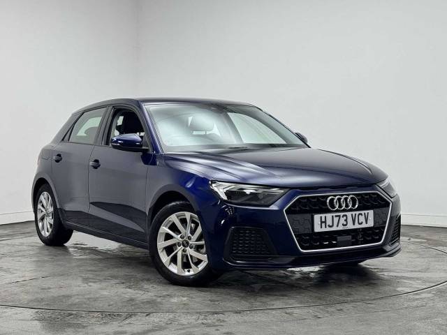 Audi A1 Sportback 1.0 Sport 30 TFSI  110 PS S tronic Hatchback Petrol Navarra blue, metallic