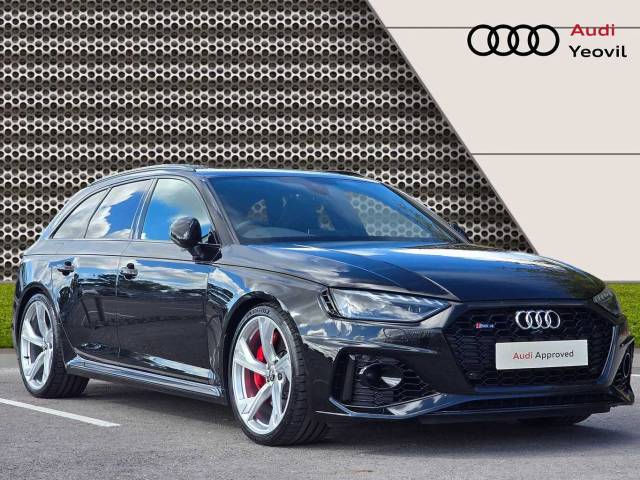 Audi RS 4 Avant 2.9 4    450 PS tiptronic Estate Petrol Myth Black Metallic
