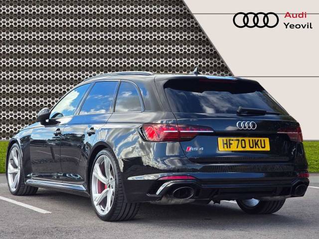 2020 Audi RS 4 Avant 2.9 4    450 PS tiptronic