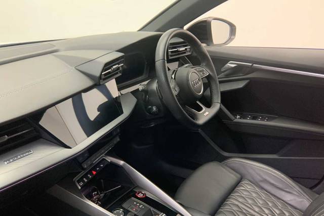 2023 Audi S3 Sportback 2.0 Black Edition TFSI  310 PS S tronic