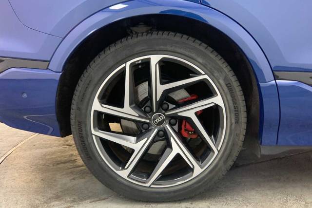 2025 Audi Q6 e-tron SUV Edition 1 quattro 285,00 kW