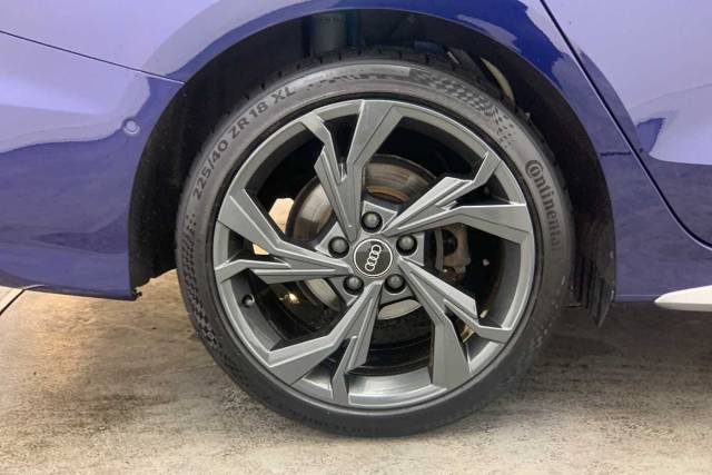 2023 Audi A3 Saloon 1.5 MY23.5 S line 35 TFSI  150 PS S tronic