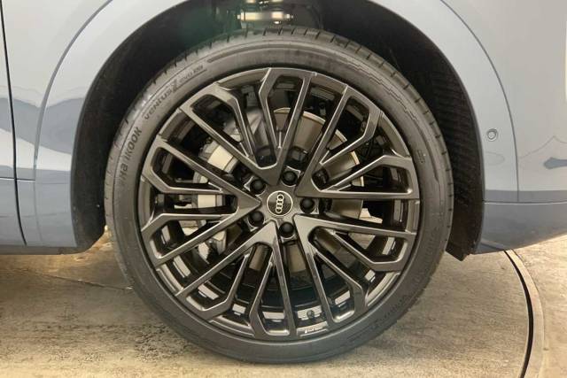 2026 Audi Q7 3.0 SUV Launch Edition TDI quattro 299 PS tiptronic