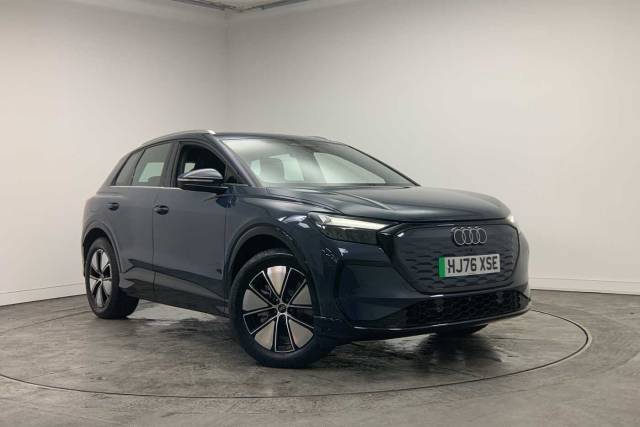 Audi Q4 e-tron SUV Sport performance  210,00 kW 4x4 vehicle Electric Plasma blue, metallic