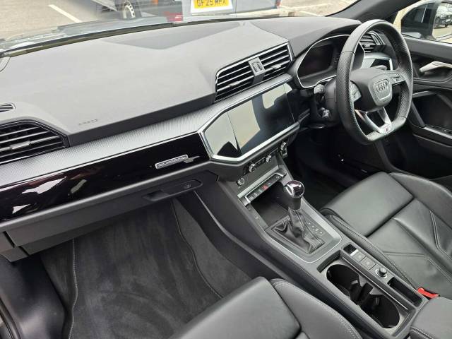 2024 Audi Q3 2.0 (O) Black Edition 40 TFSI quattro 190 PS S tronic