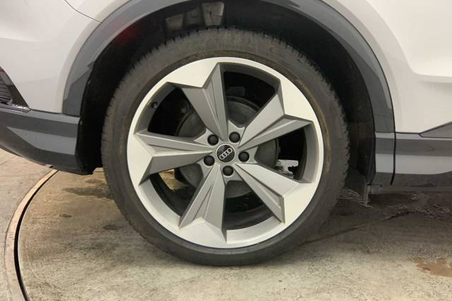 2023 Audi Q4 Sportback e-tron (O) Vorsprung 40  150,00 kW