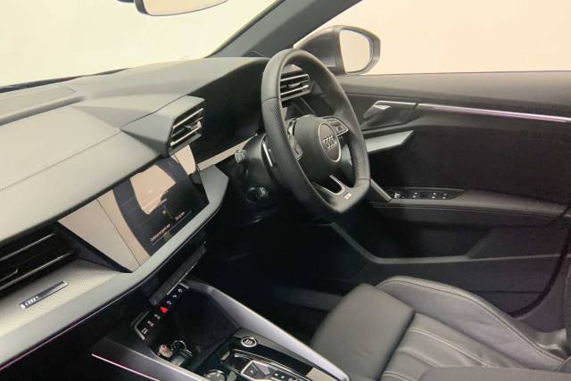 2025 Audi A3 Sportback 1.5 S line TFSI  116 PS S tronic