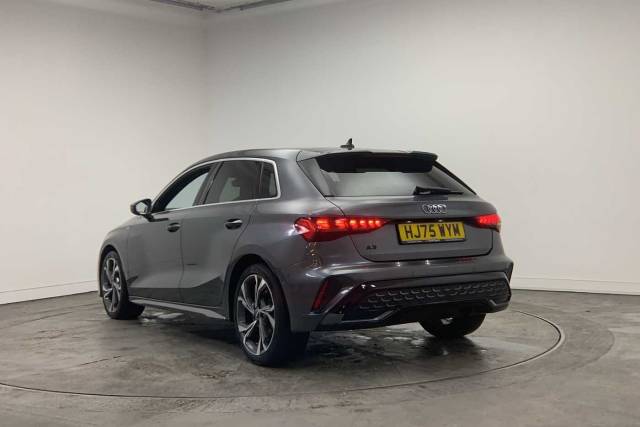 2025 Audi A3 Sportback 1.5 S line TFSI  116 PS S tronic