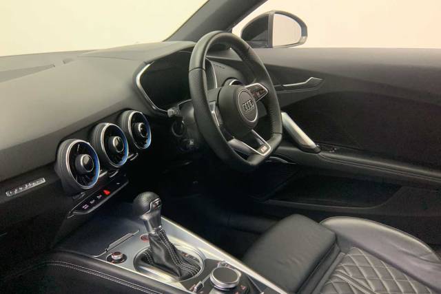 2020 Audi TT 2.0 S Coup- Black Edition TFSI  306 PS S tronic
