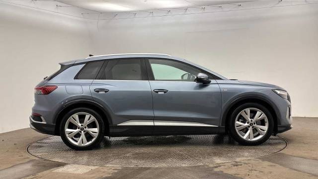 2023 Audi Q4 e-tron S line 40  150,00 kW