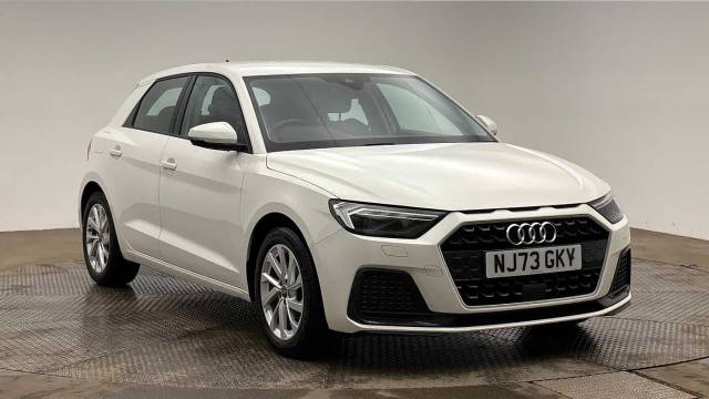 Audi A1 Sportback 1.0 Sport 25 TFSI  95 PS 5-speed Hatchback Petrol Shell white, solid