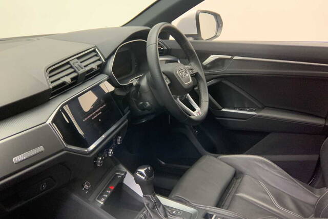 2024 Audi Q3 Sportback 1.5 S line 35 TFSI  150 PS S tronic