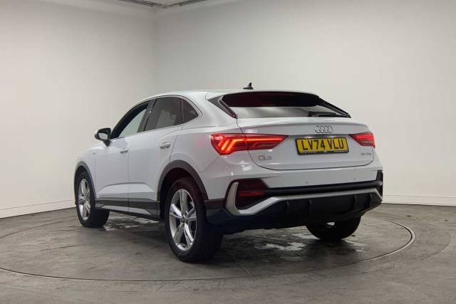 2024 Audi Q3 Sportback 1.5 S line 35 TFSI  150 PS S tronic