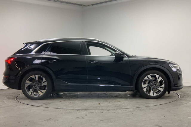 2023 Audi Q8 e-tron Sport 50 e-tron quattro 250,00 kW