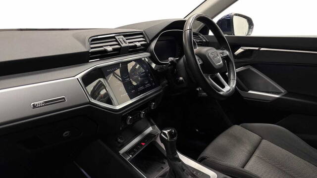 2023 Audi Q3 Sportback 1.5 Sport 35 TFSI  150 PS S tronic