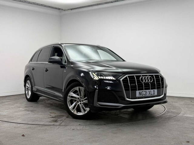 Audi Q7 3.0 S line 50 TDI quattro 286 PS tiptronic 4x4 vehicle Diesel Orca Black Metallic