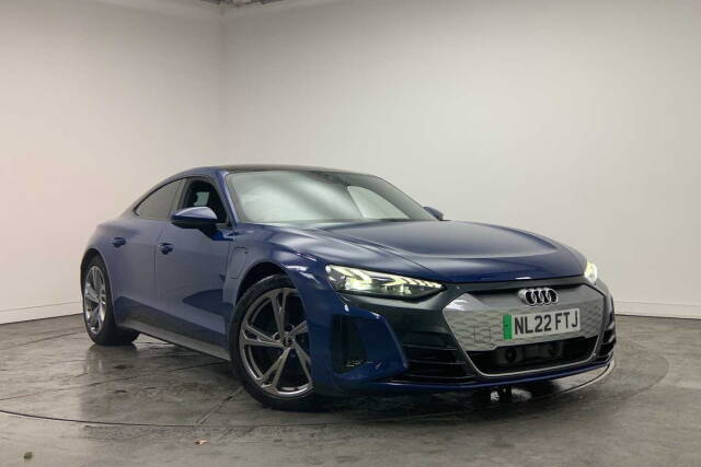 Audi E-tron Gt GT    quattro 350,00 kW Saloon Electric Ascari Blue Metallic