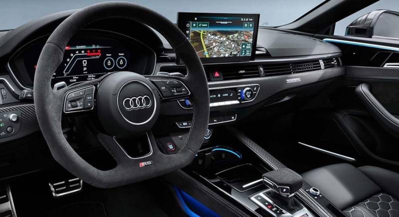 Audi RS5 dashboard