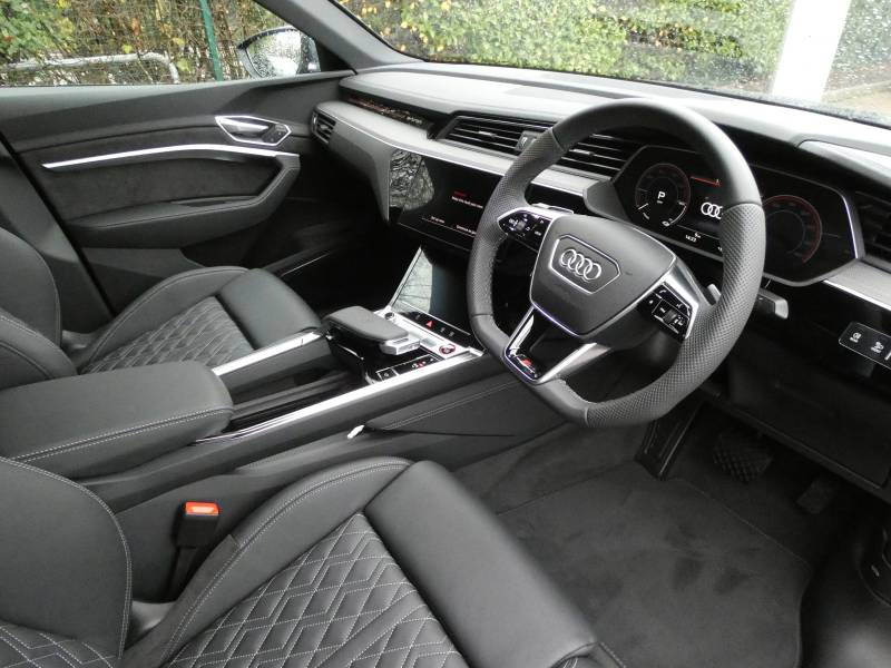 Audi e-Tron interior design