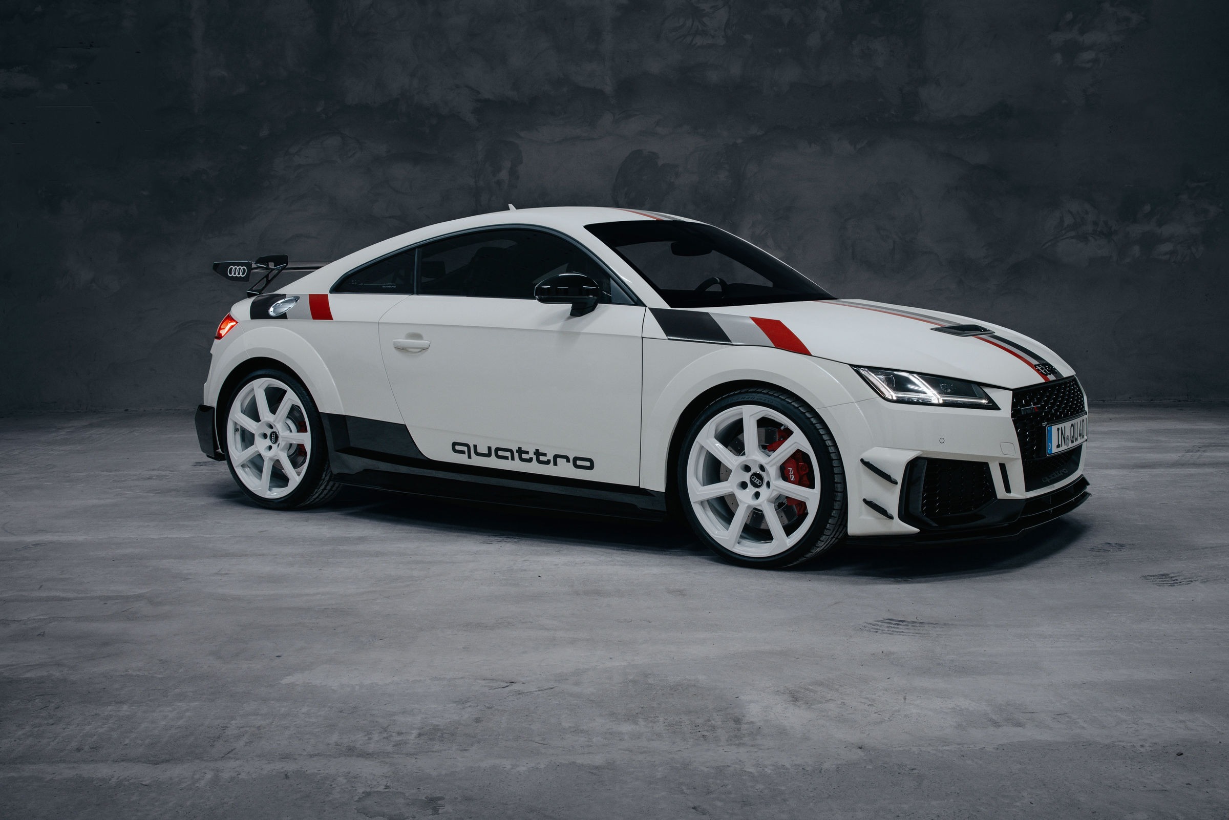 Limited-edition special model marks anniversary: the new Audi TT RS 40 years of quattro