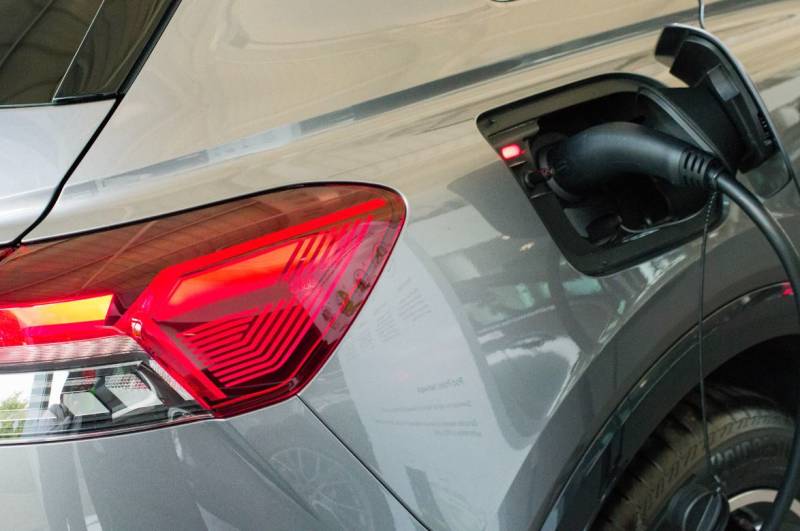 Audi Q4 e-tron charging