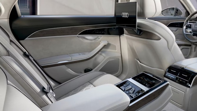 Audi A8 - Interior