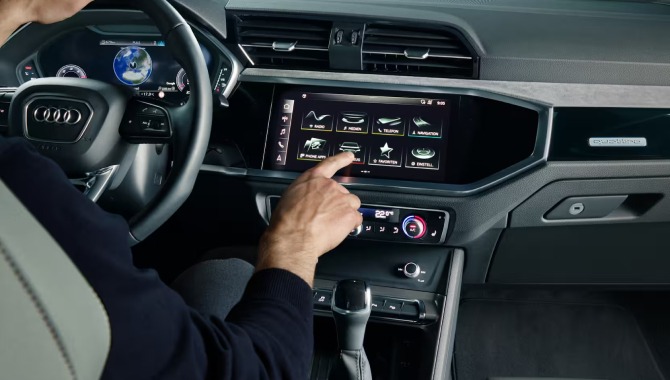 Audi Q3 - Interior