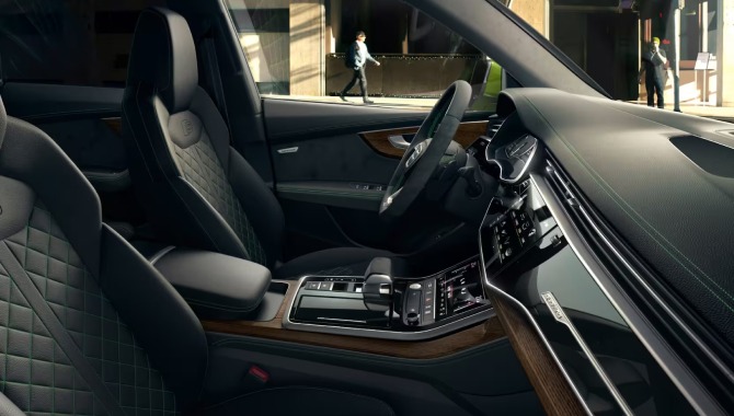 Audi Q8 - Interior